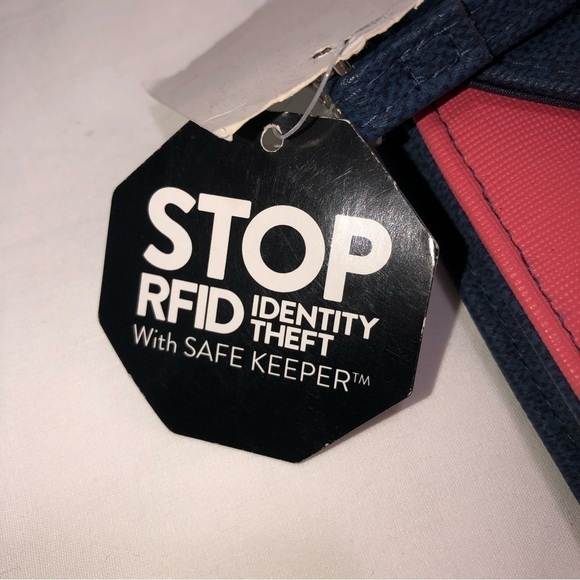 RFID Blocking Wristlet Wallet Clutch Blue Pink Beige NEW Color Block VanHeusen - Picture 2 of 7